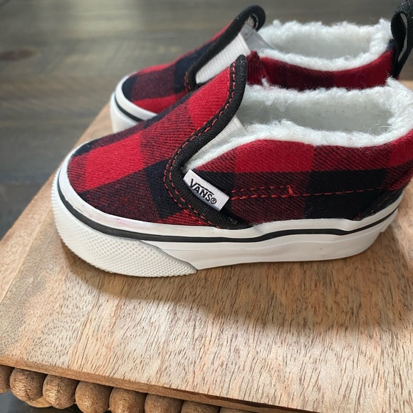 Vans Red and Black Kids Slip-On Sneakers - Picture 8 of 16